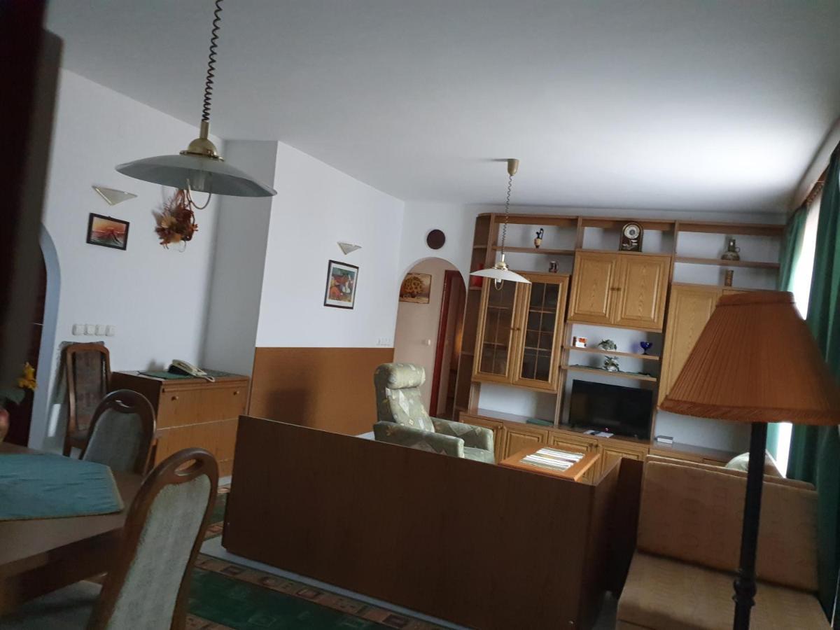 Gala Panzio Hotel Simontornya Bagian luar foto