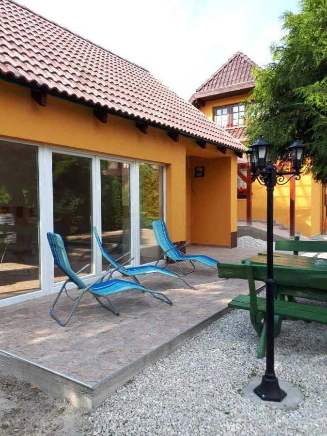 Gala Panzio Hotel Simontornya Bagian luar foto