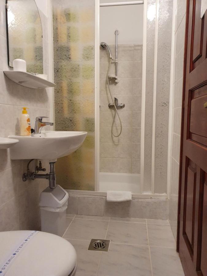Gala Panzio Hotel Simontornya Bagian luar foto