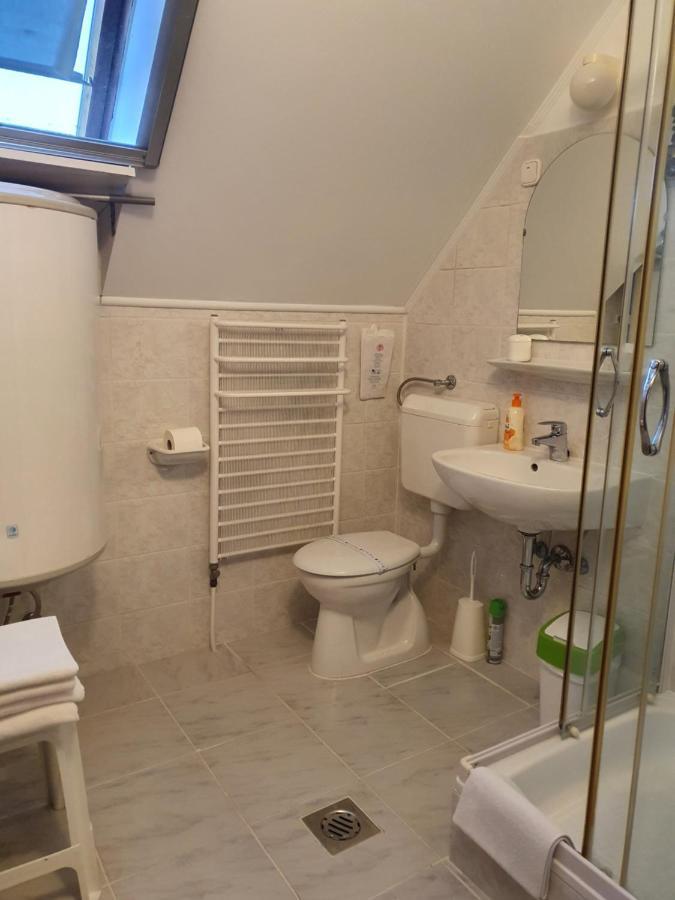 Gala Panzio Hotel Simontornya Bagian luar foto
