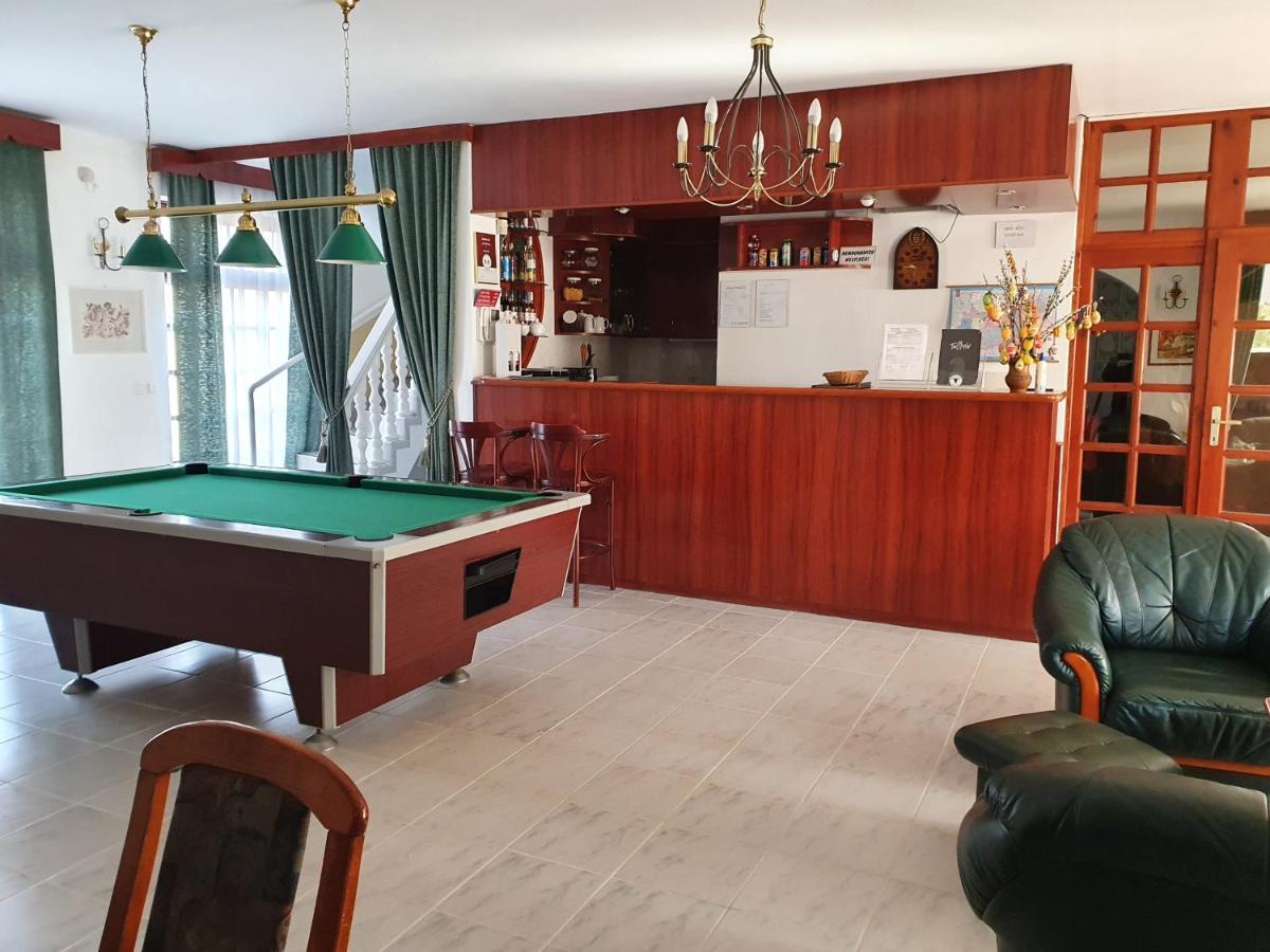 Gala Panzio Hotel Simontornya Bagian luar foto