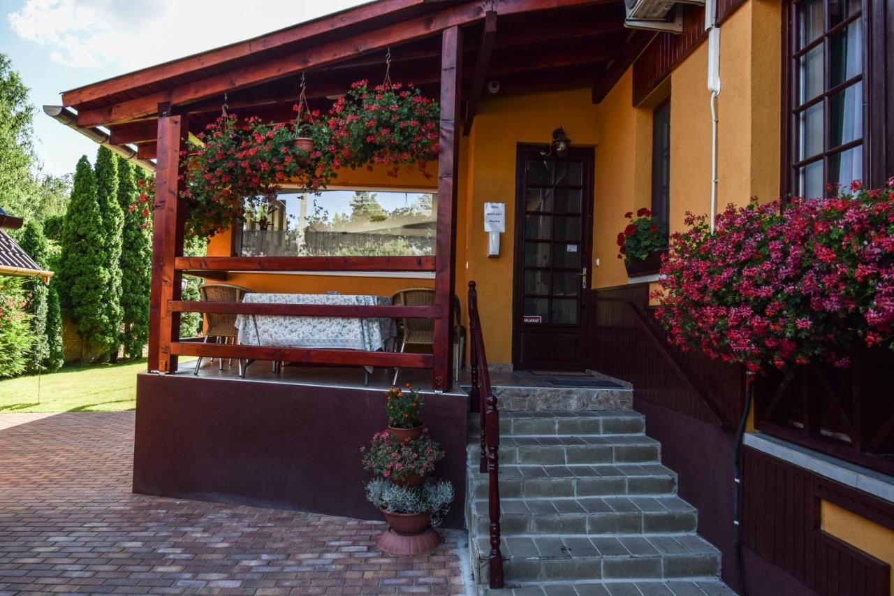 Gala Panzio Hotel Simontornya Bagian luar foto